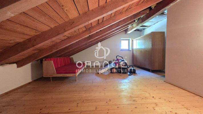 DG: Dachboden m. Ausbaupotenzial