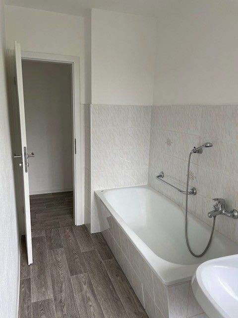 ***4-Raumwohnung mit Südbalkon in TOP Lage!*** - Foto 3