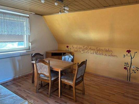 Küche mit Essbereich DG