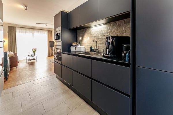 Exklusive Einbauküche.