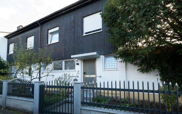 700_Hausansicht Eingang.jpg