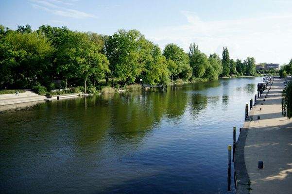 Blick zum Heinrich-Heine -Ufer (Brandenburg an der Havel)