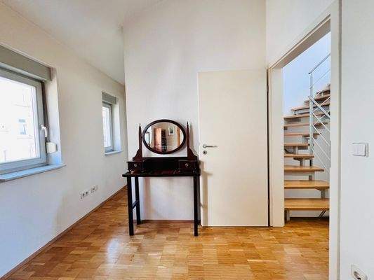 Kinderzimmer/ Treppenhaus OG