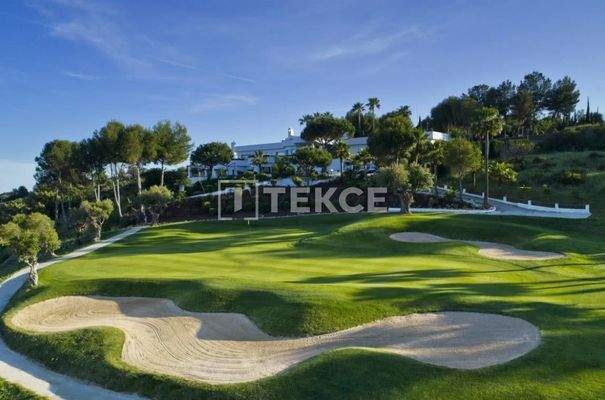 Brand New Real Estate Intertwined the Nature in Estepona