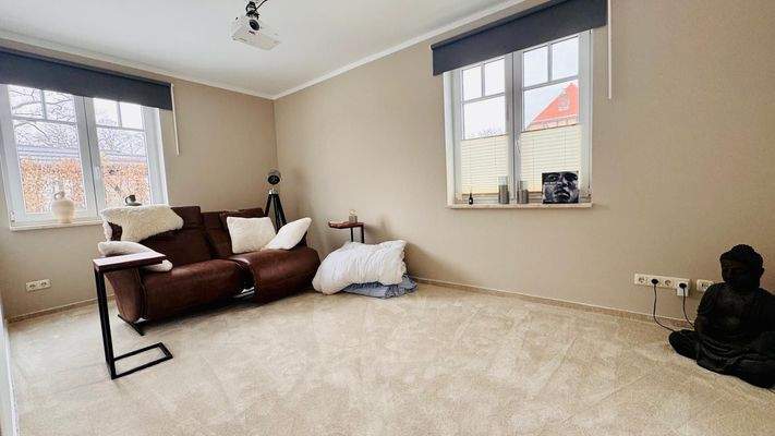 Schlafzimmer 2 - EG.JPG