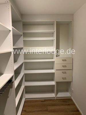 Begehbarer Kleiderschrank3