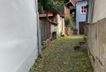 2. Malerische Zugangs-Gasse.jpeg