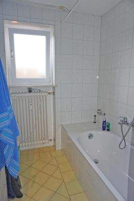 Bad Wohnung EG Links