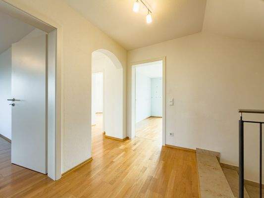 Flur 1. OG