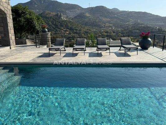 Elegant House with Marina Views in Bodrum Yalıkavak