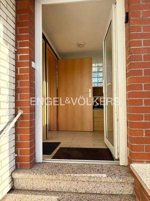 EV - Der saubere Hauseingang der Anlage