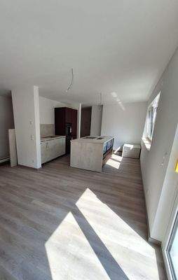 Blick vom Wohnzimmer zum Kochbereich