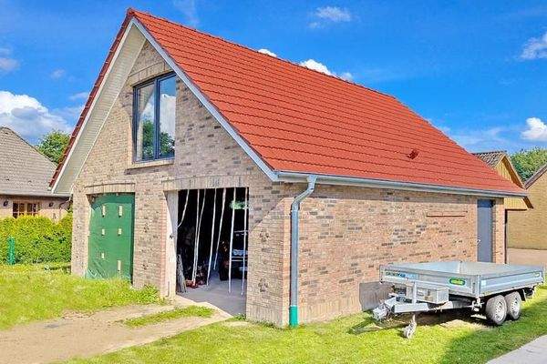 Doppelgarage im Einfamilienhausstil