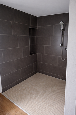 Dusche Wohnung 1