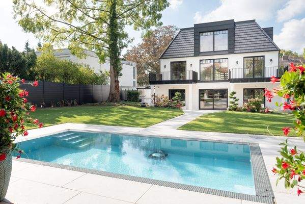 Beheizter Außenpool