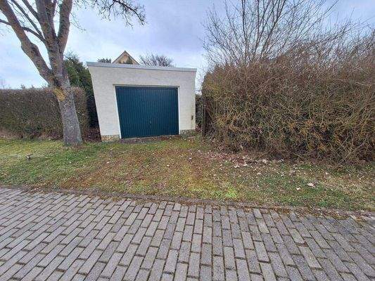 Außenansicht Garage