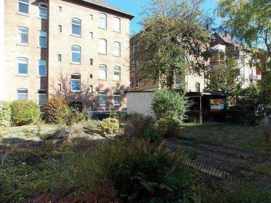 Gartenbereich/Blick zum Hauseingang