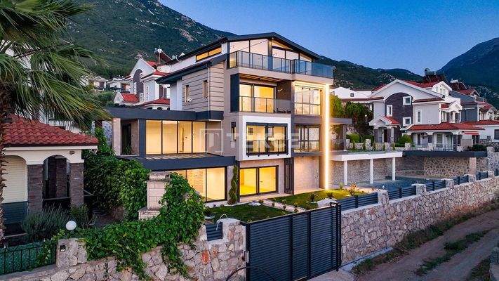 4-Bedroom Villa with Rich Features in Muğla Fethiye