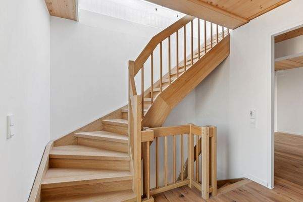 Flur mit Zugang zur Dachterrasse