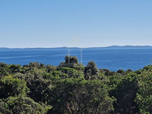 Baugrundstück nur 180 m vom Meer entfernt auf der Insel Vir