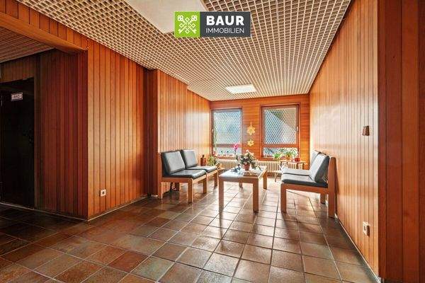 Sitzgelegenheit im Hausflur