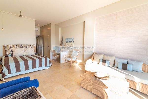 2022-10-13_08-17-59_372057