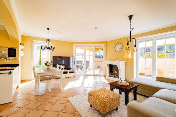 Großzügiges Wohnzimmer...