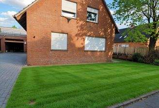 6e300d88-29bf-49f9-8f40-968c696b98fc - (KI generiert)