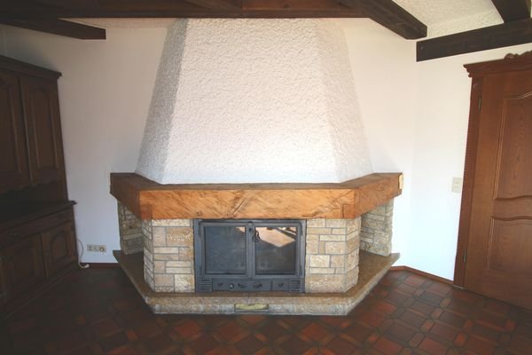 Kamin mit Brenneinsatz