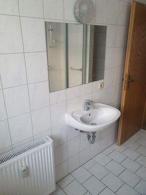 Badezimmer 3.jpg