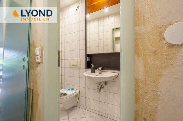 EG separate Toilette 