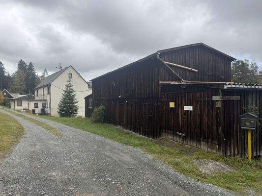 Schuppen neben dem Haus