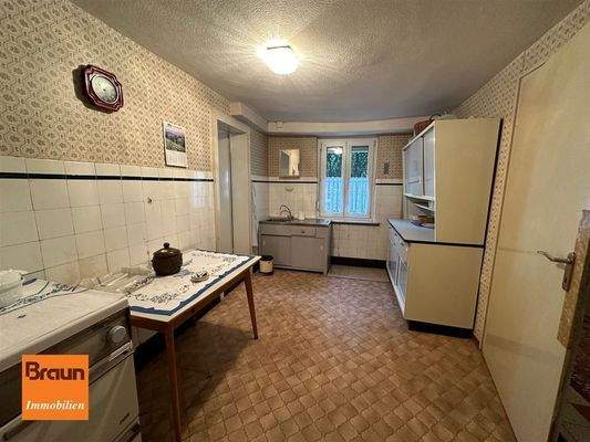 Wohnhaus mit Scheune, Trossingen, Küche EG