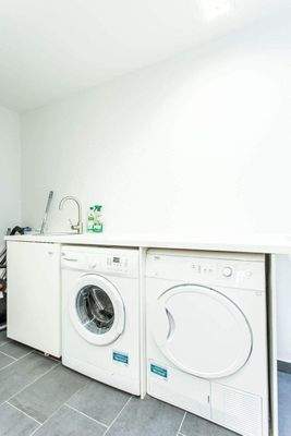 3 Bad und Waschraum (3).JPG