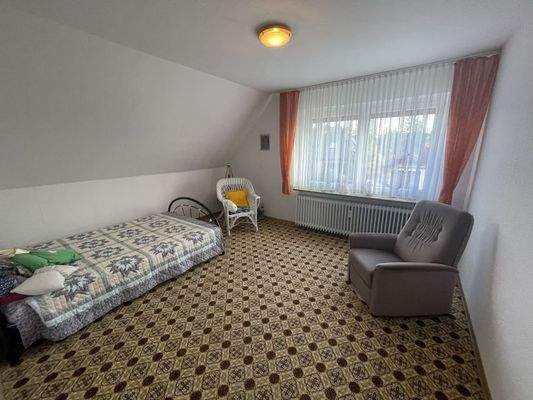 Schlafzimmer 1 DG-Wohnung