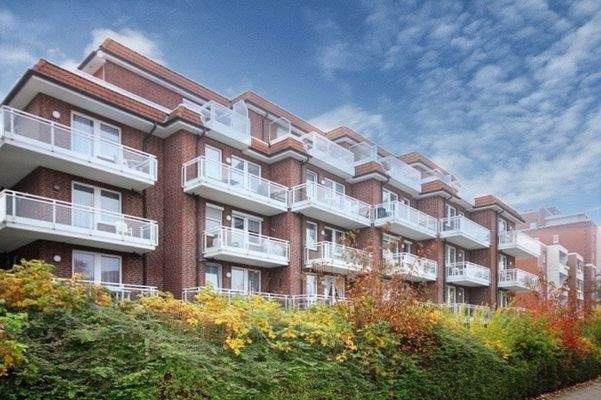 Wallhecke zum Bürgersteig