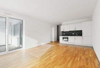 Wohn- und Kochbereich (gespiegelt)