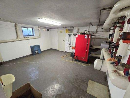 WE1 Souterrain Heizungsraum B1.jpg