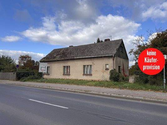 Abrissgebäude mit großen Grundstück in Löcknitz