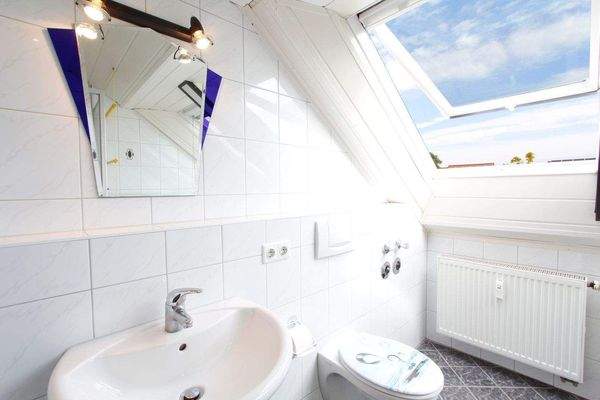 Helles Badezimmer...