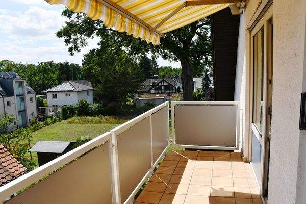 27 DG WHG6 - Sonnenbalkon mit Markise.JPG