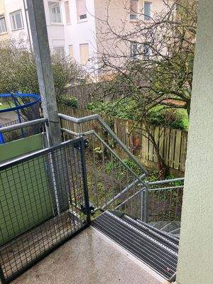 Balkon mit Treppenabgang