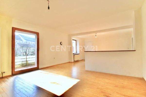 Wohnzimmer Ansicht von hinten 