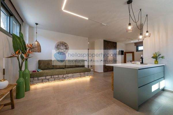 0960f2adb5ef4f5facbb4f6129aa01c8-original