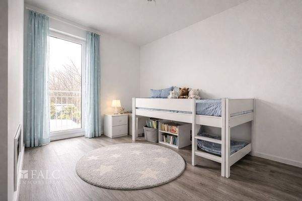 „Freundliches Kinderzimmer mit guter Belichtung Möblierung visualisiert.“