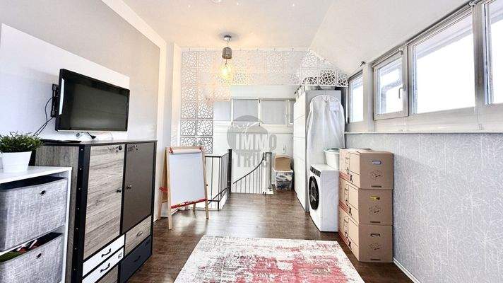 Offenes Galeriezimmer