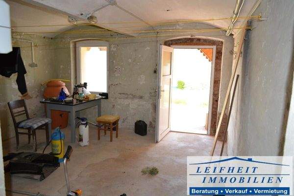 Kellerraum mit Hofausgang