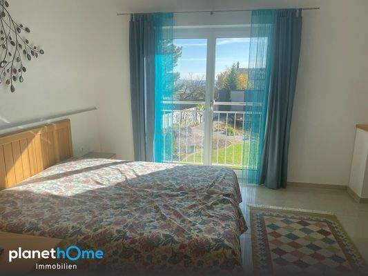 Schlafzimmer mit Ausblick OG