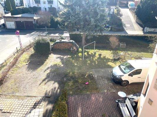 Blick ins Grundstück.jpeg