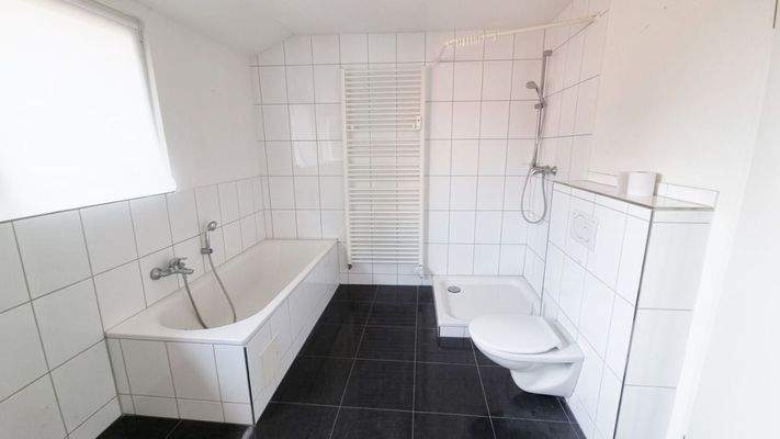 Teil des Bades 2,5 Zi. Wohnung